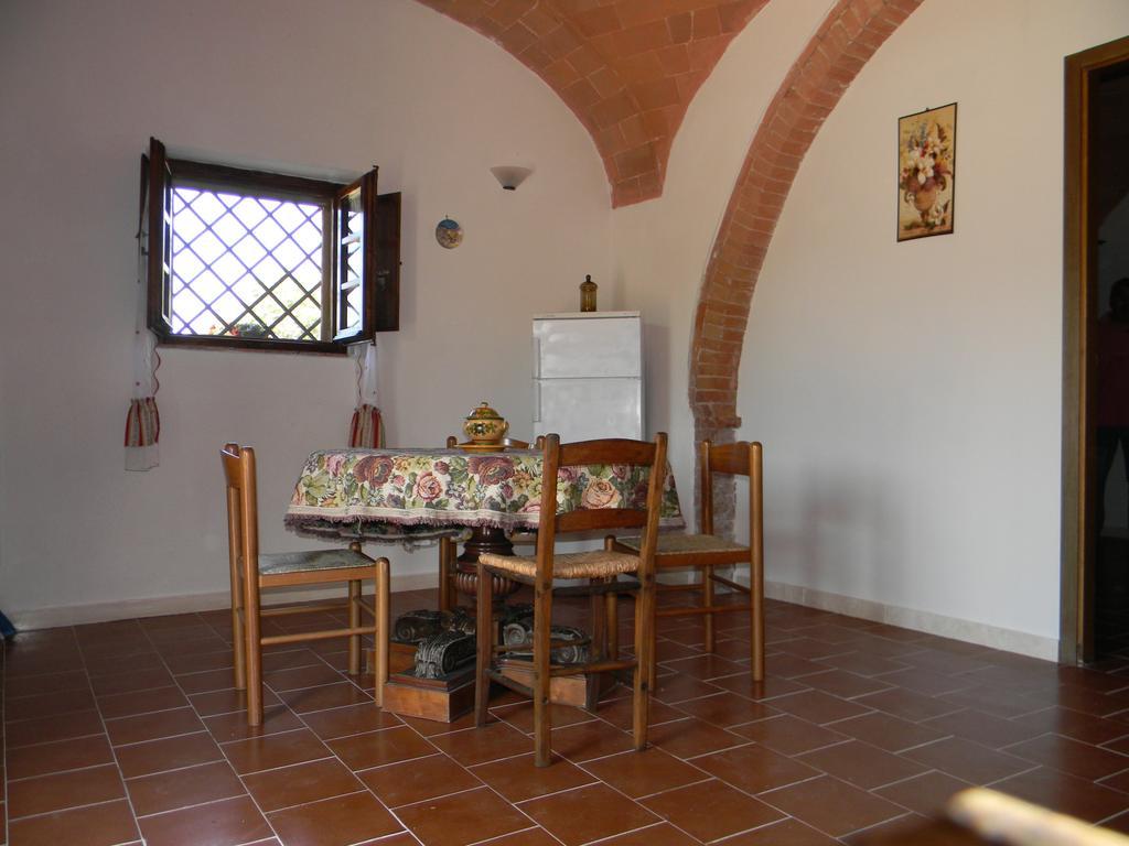 Agriturismo Podere La Selva Villa Serre Di Rapolano Стая снимка